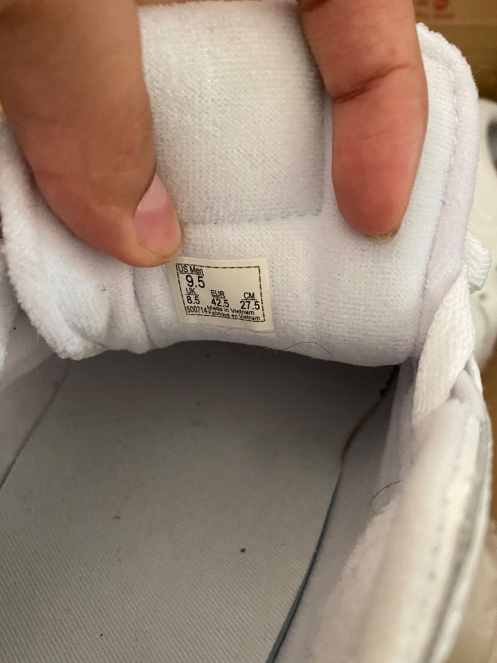 Vans - Picture 5 of 6
